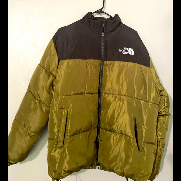 Olive green TNF Puffer - Picture 1 of 3